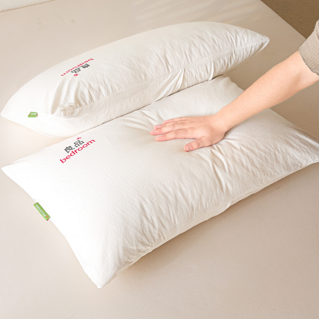 91家纺网 家纺一手货源 找家纺 （总）芬晴家纺 2026新款条纹纯色良品刺绣枕套