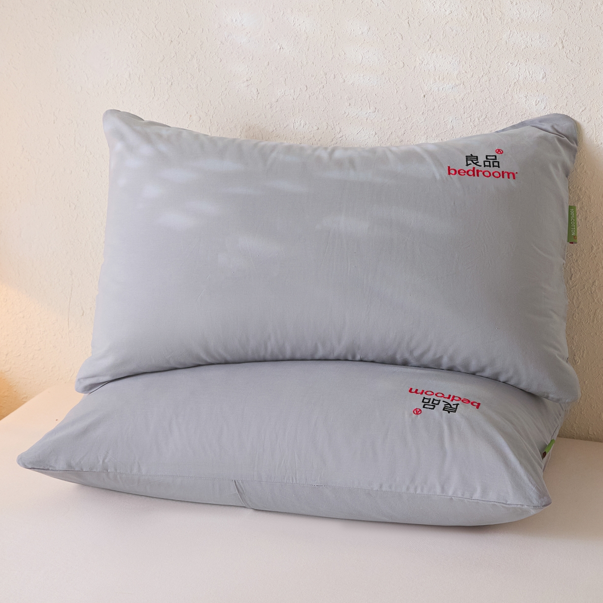 芬晴家纺 2026新款条纹纯色良品刺绣枕套 纯色-浅灰