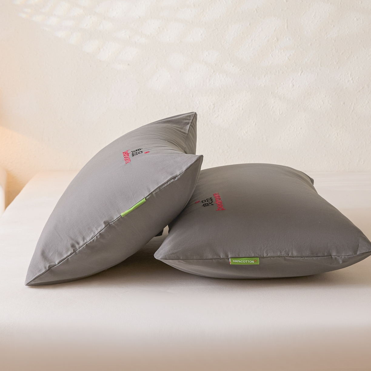 91家纺网 家纺一手货源 找家纺 芬晴家纺 2026新款条纹纯色良品刺绣枕套 纯色-岩灰