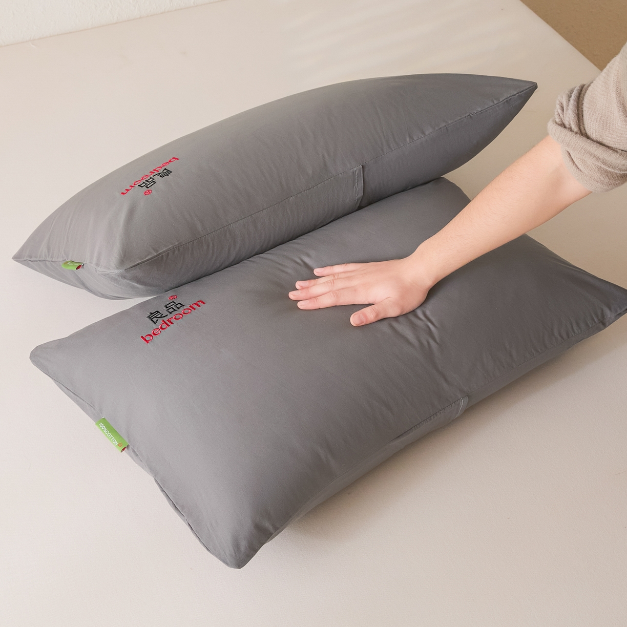 91家纺网 家纺一手货源 找家纺 芬晴家纺 2026新款条纹纯色良品刺绣枕套 纯色-岩灰