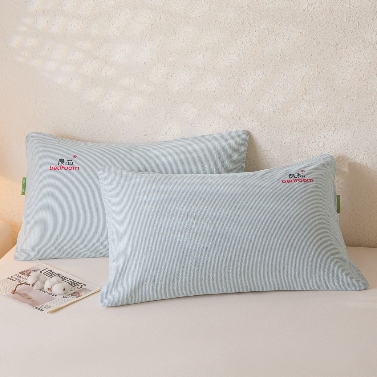 91家纺网 家纺一手货源 找家纺 芬晴家纺 2026新款条纹纯色良品刺绣枕套 条纹-雾霾蓝