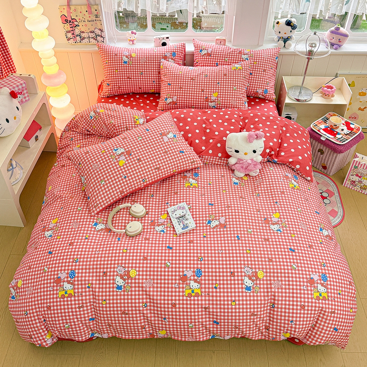 91家纺网 家纺一手货源 找家纺 朵希曼 2026新款三丽鸥全棉印花四件套系列 红格凯蒂