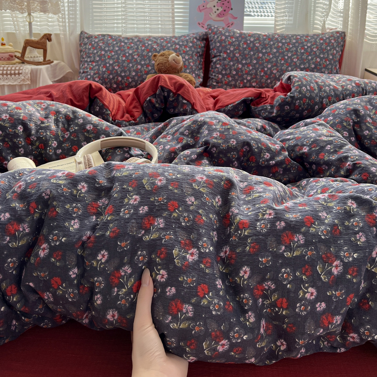 91家纺网 家纺一手货源 找家纺 水木坊 2026新款云感简单款系列四件套 暗夜玫瑰