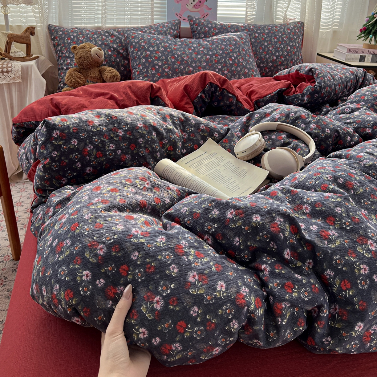 91家纺网 家纺一手货源 找家纺 水木坊 2026新款云感简单款系列四件套 暗夜玫瑰