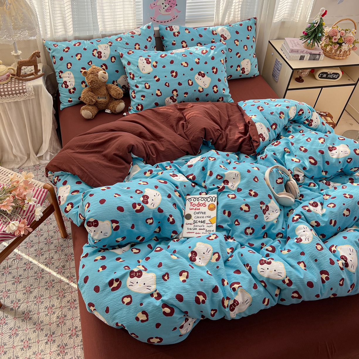 91家纺网 家纺一手货源 找家纺 水木坊 2026新款云感简单款系列四件套 大脸二胡猫兰