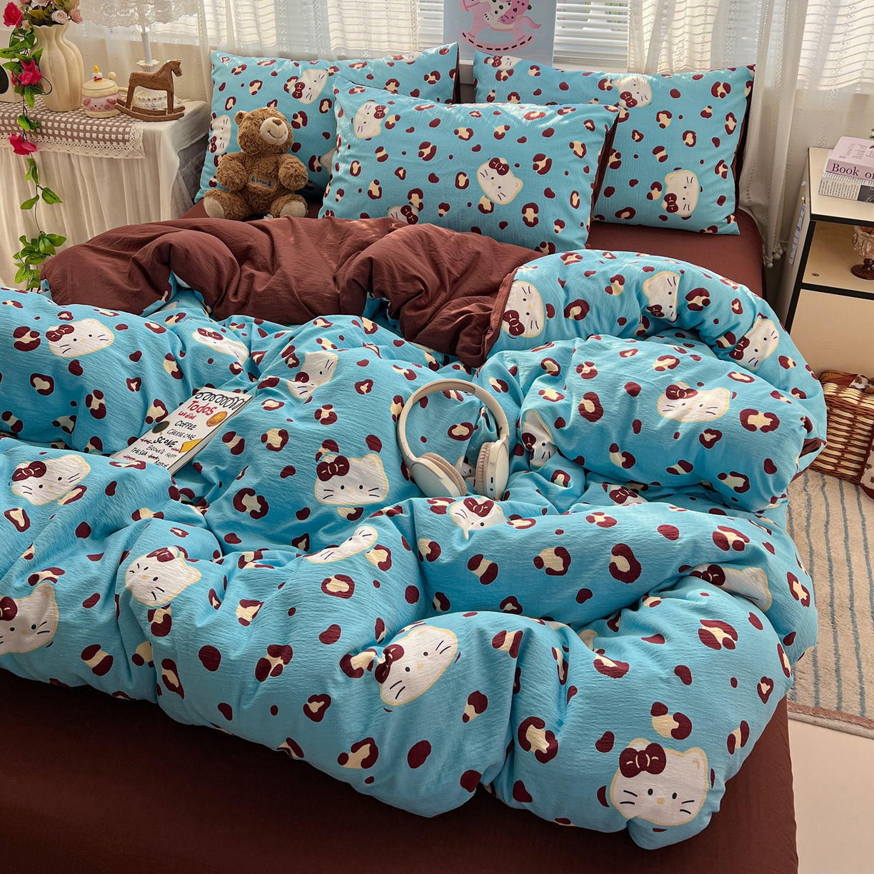 91家纺网 家纺一手货源 找家纺 水木坊 2026新款云感简单款系列四件套 大脸二胡猫兰