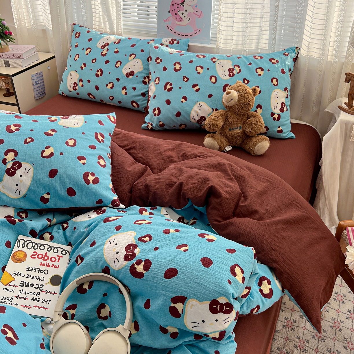 91家纺网 家纺一手货源 找家纺 水木坊 2026新款云感简单款系列四件套 大脸二胡猫兰