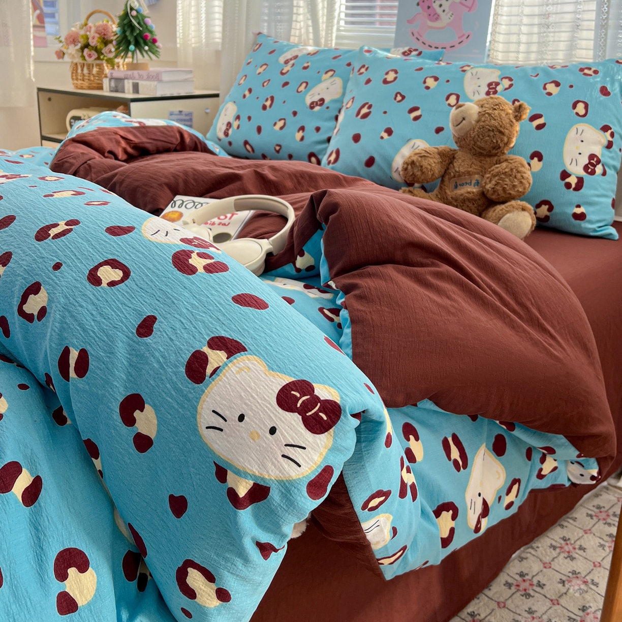 91家纺网 家纺一手货源 找家纺 水木坊 2026新款云感简单款系列四件套 大脸二胡猫兰