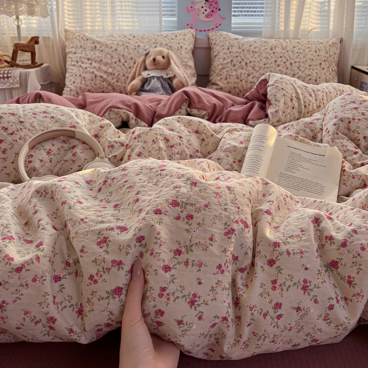 91家纺网 家纺一手货源 找家纺 水木坊 2026新款云感简单款系列四件套 见花则喜