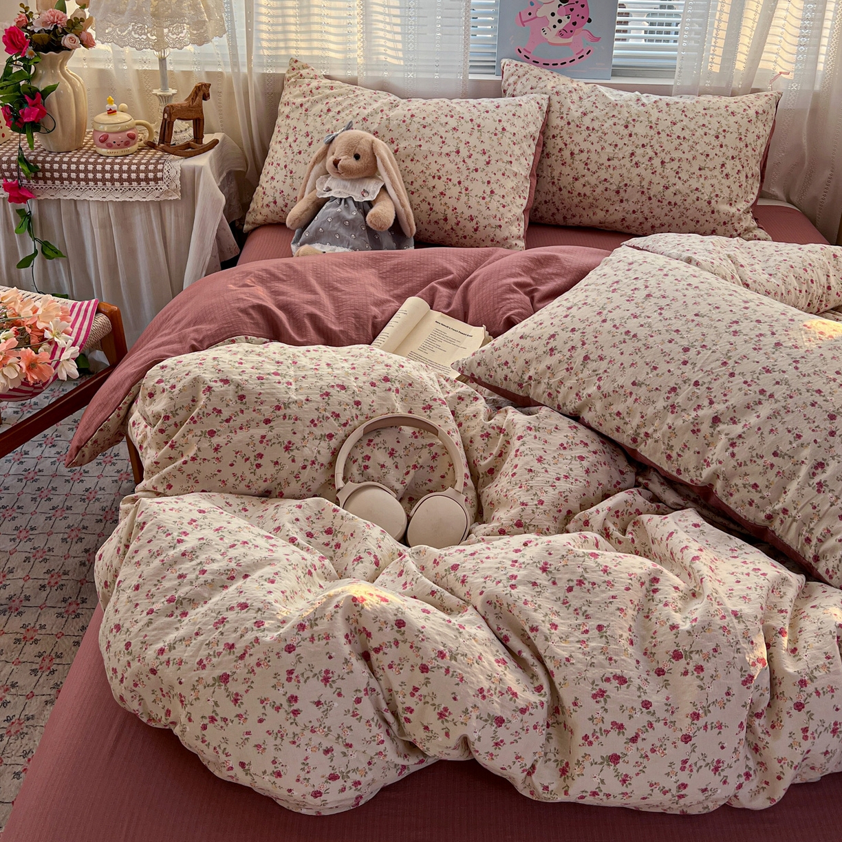 91家纺网 家纺一手货源 找家纺 水木坊 2026新款云感简单款系列四件套 见花则喜