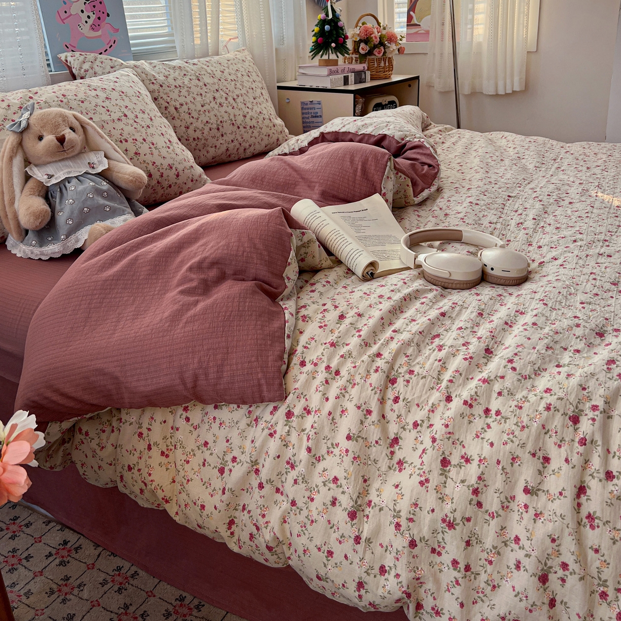 91家纺网 家纺一手货源 找家纺 水木坊 2026新款云感简单款系列四件套 见花则喜