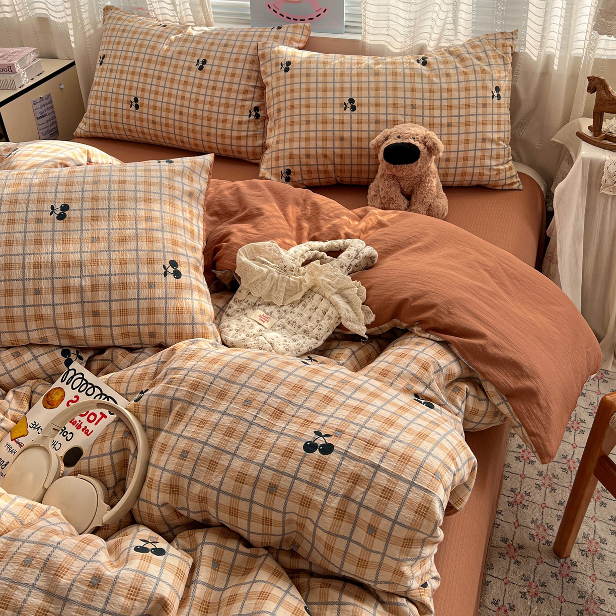 91家纺网 家纺一手货源 找家纺 水木坊 2026新款云感简单款系列四件套 焦糖樱桃