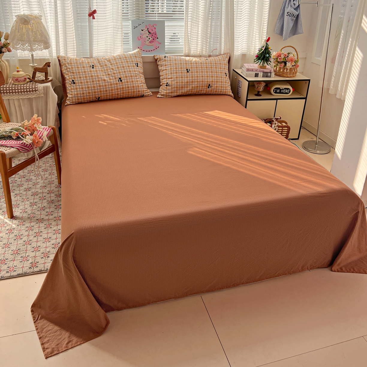 91家纺网 家纺一手货源 找家纺 水木坊 2026新款云感简单款系列四件套 焦糖樱桃