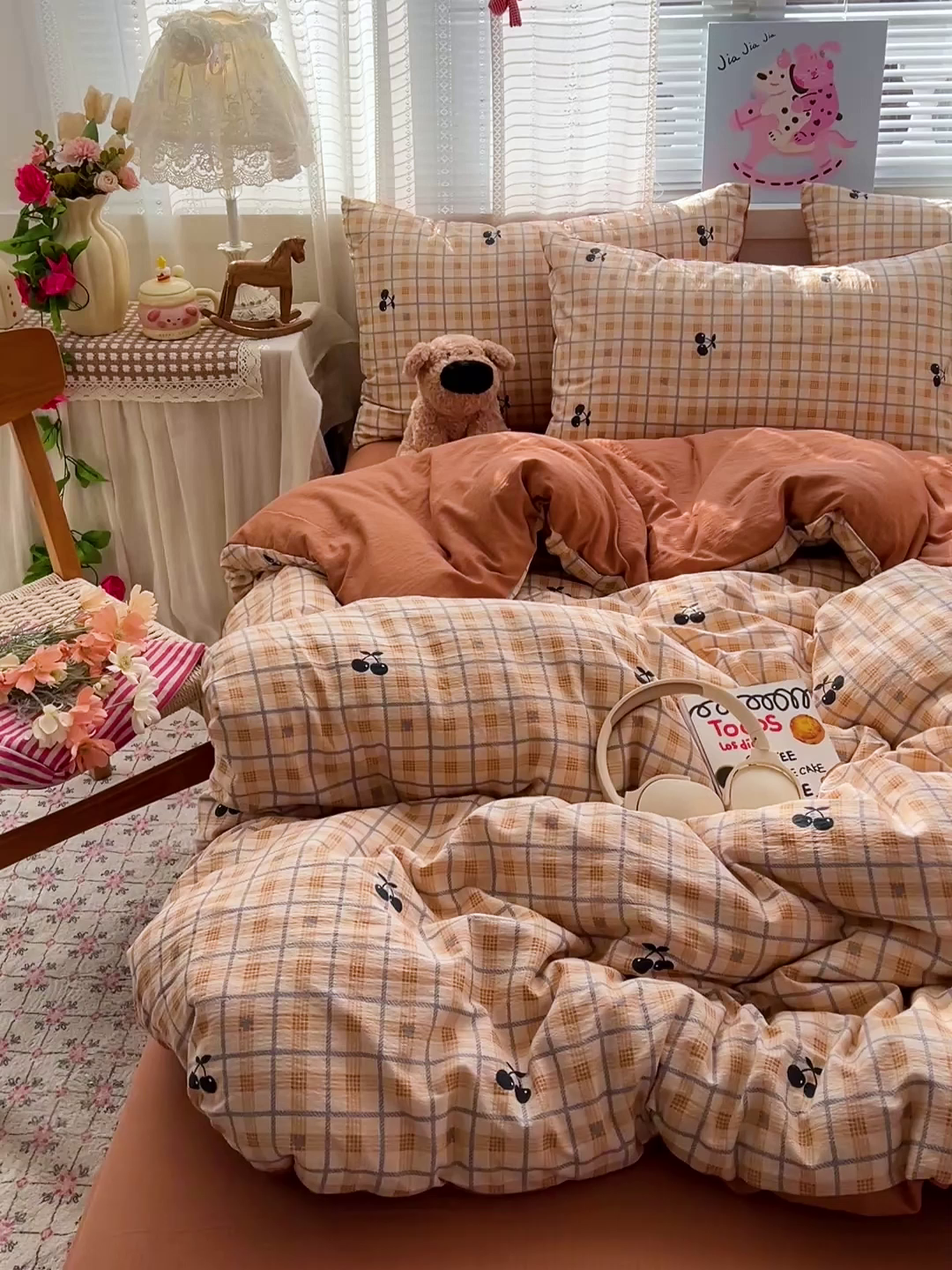 91家纺网 家纺一手货源 找家纺 水木坊 2026新款云感简单款系列四件套 焦糖樱桃