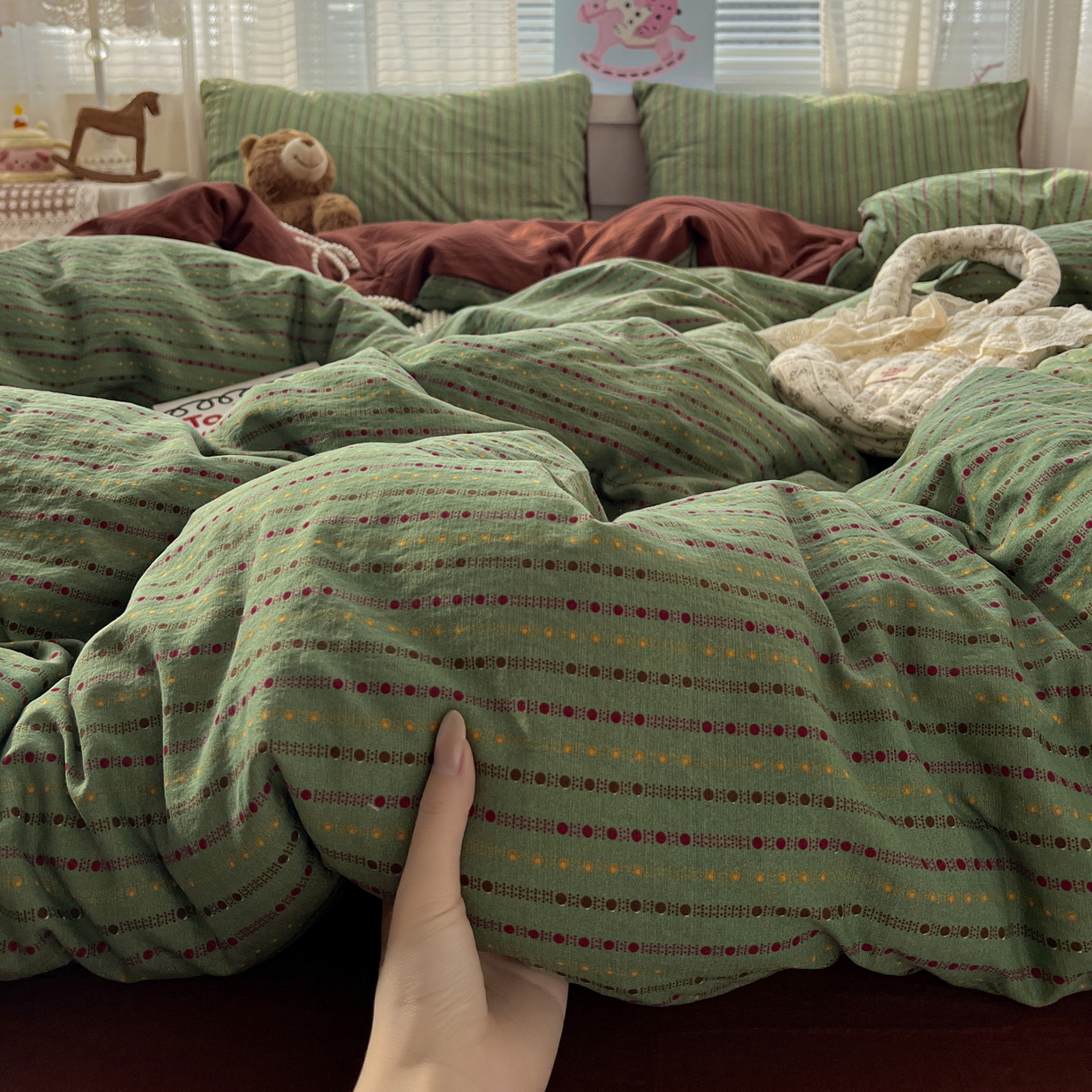 91家纺网 家纺一手货源 找家纺 水木坊 2026新款云感简单款系列四件套 六子棋绿