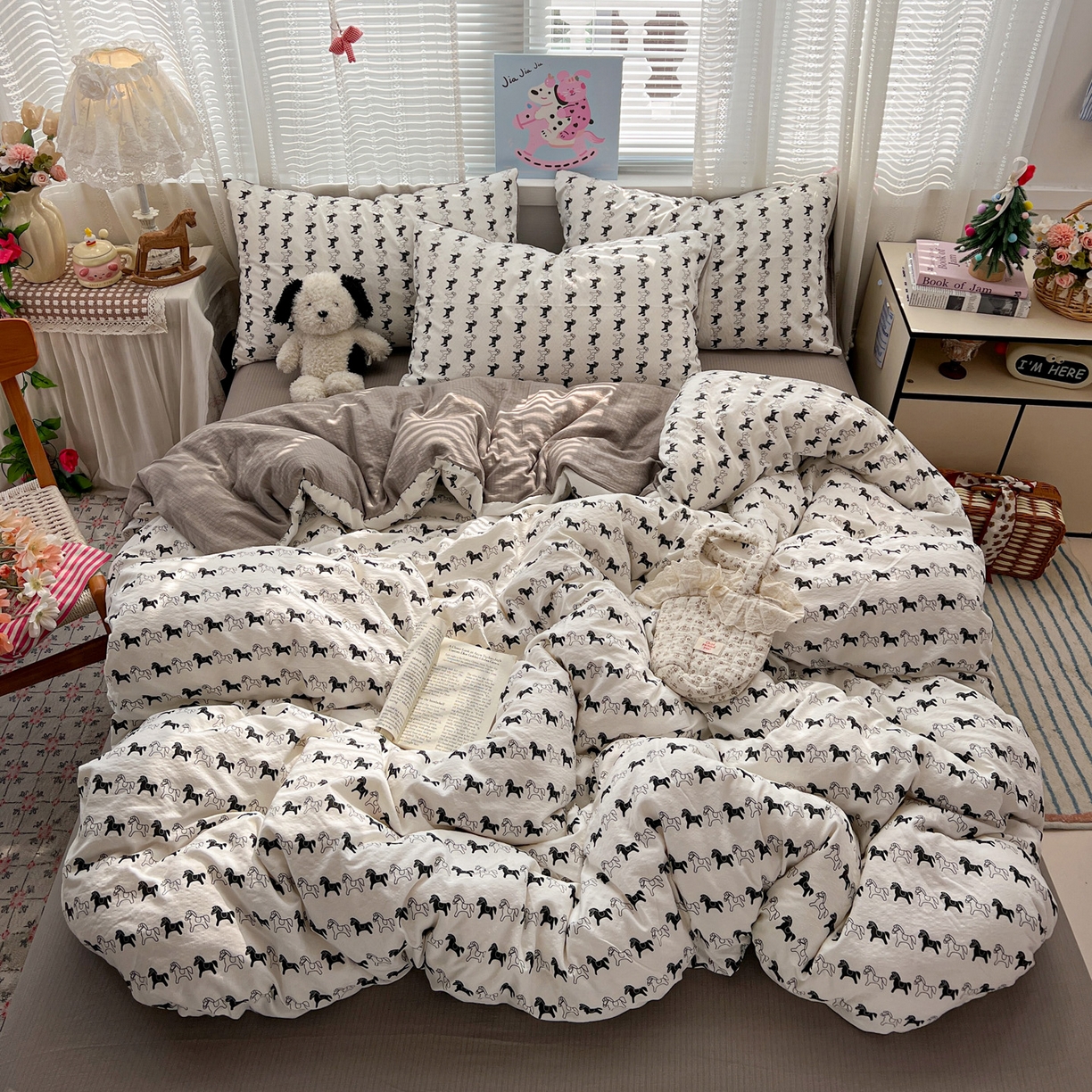 91家纺网 家纺一手货源 找家纺 水木坊 2026新款云感简单款系列四件套 木马