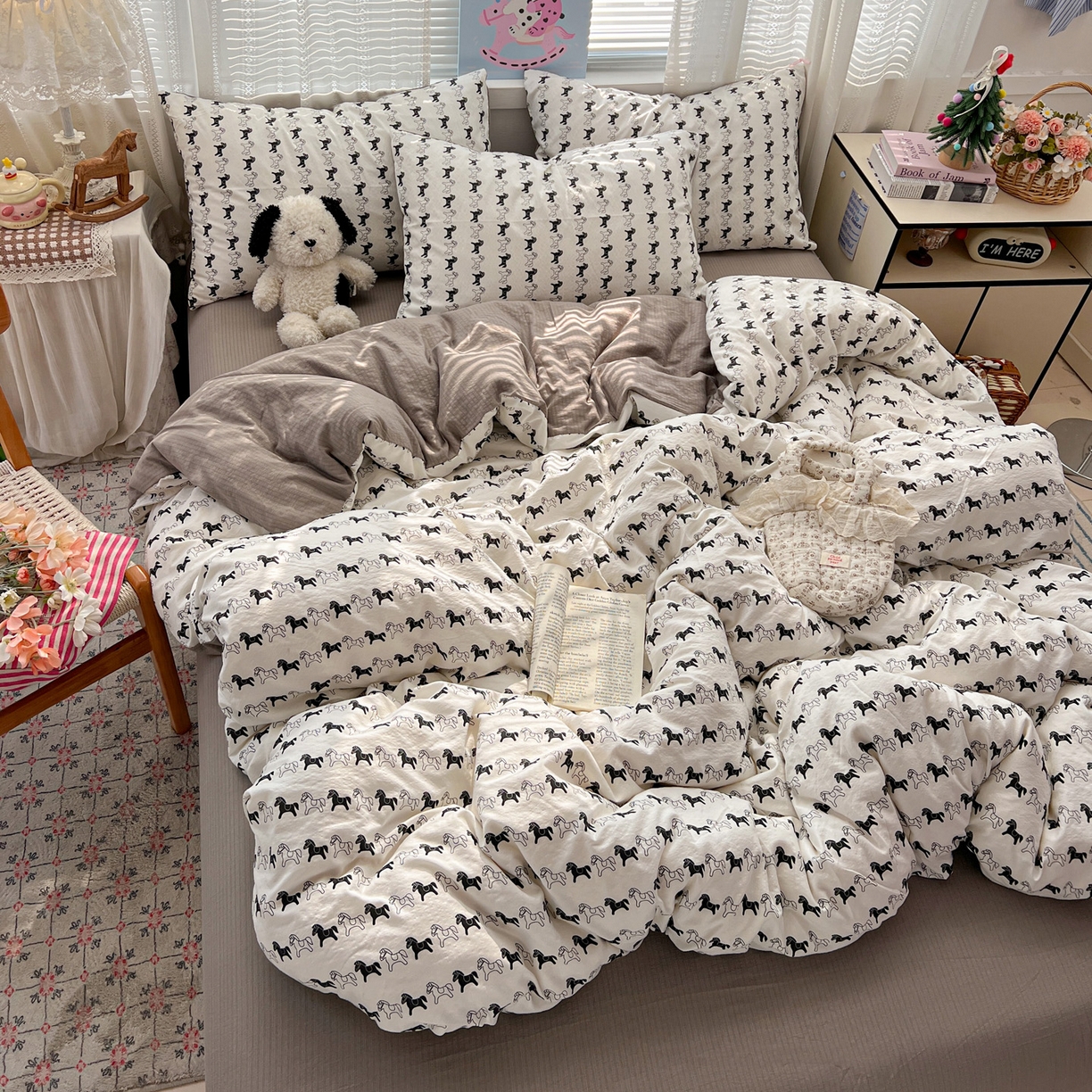 91家纺网 家纺一手货源 找家纺 水木坊 2026新款云感简单款系列四件套 木马