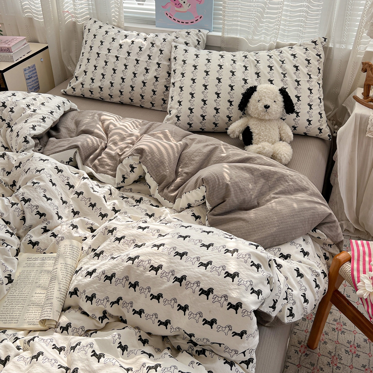 91家纺网 家纺一手货源 找家纺 水木坊 2026新款云感简单款系列四件套 木马