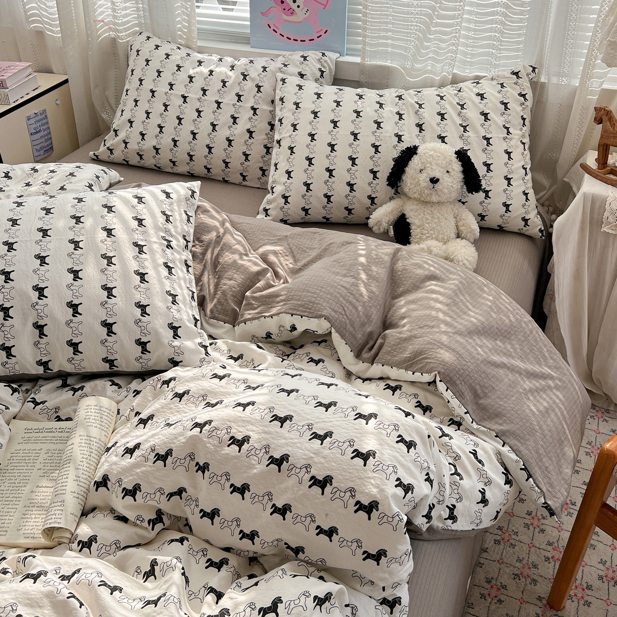 91家纺网 家纺一手货源 找家纺 水木坊 2026新款云感简单款系列四件套 木马