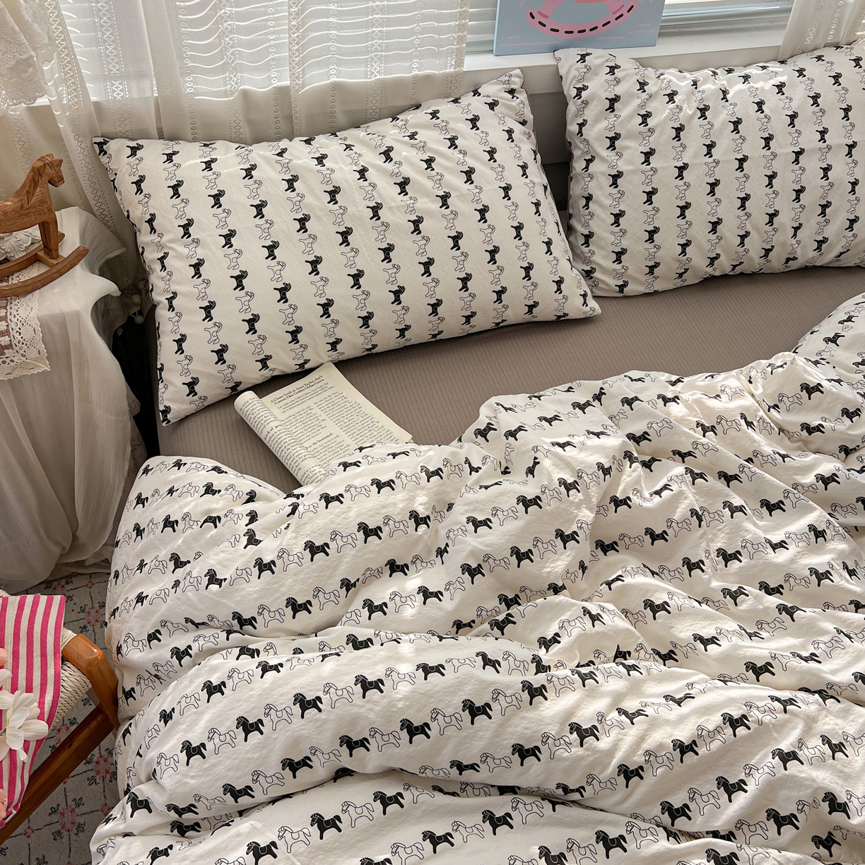 91家纺网 家纺一手货源 找家纺 水木坊 2026新款云感简单款系列四件套 木马