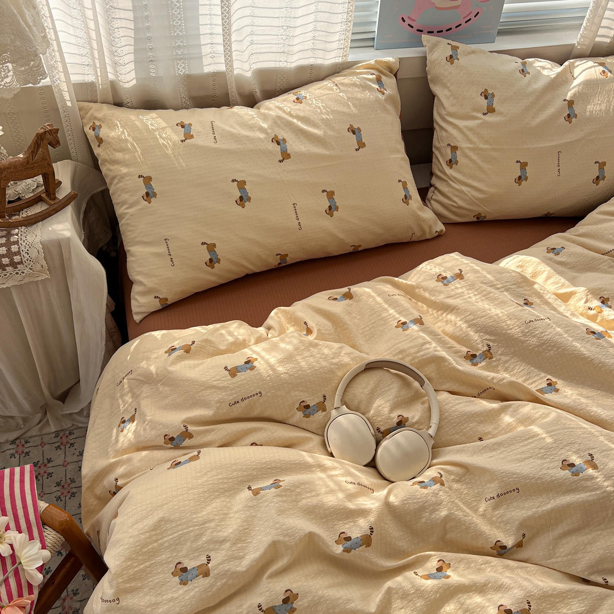 91家纺网 家纺一手货源 找家纺 水木坊 2026新款云感简单款系列四件套 俏皮狗