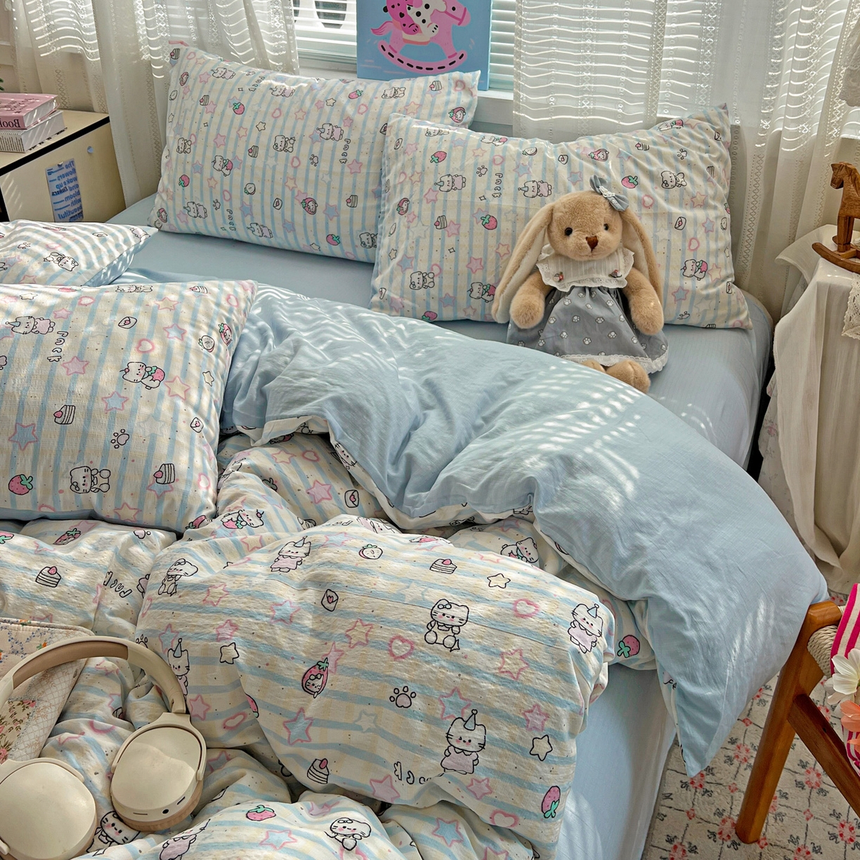 91家纺网 家纺一手货源 找家纺 水木坊 2026新款云感简单款系列四件套 切块草莓猫