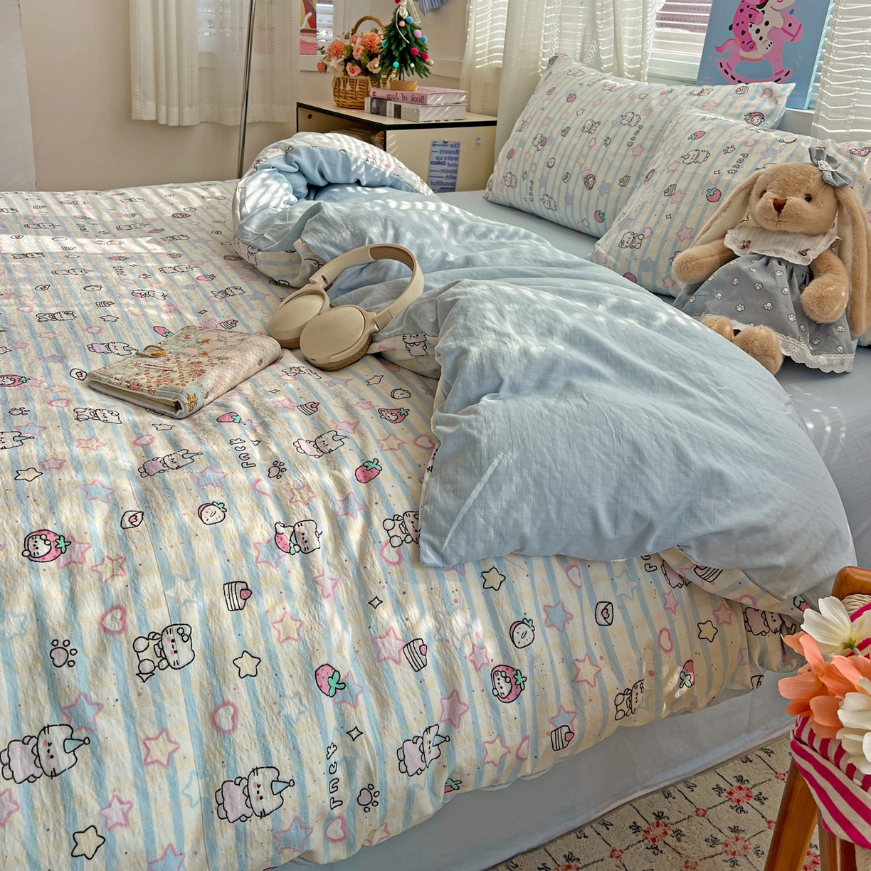 91家纺网 家纺一手货源 找家纺 水木坊 2026新款云感简单款系列四件套 切块草莓猫