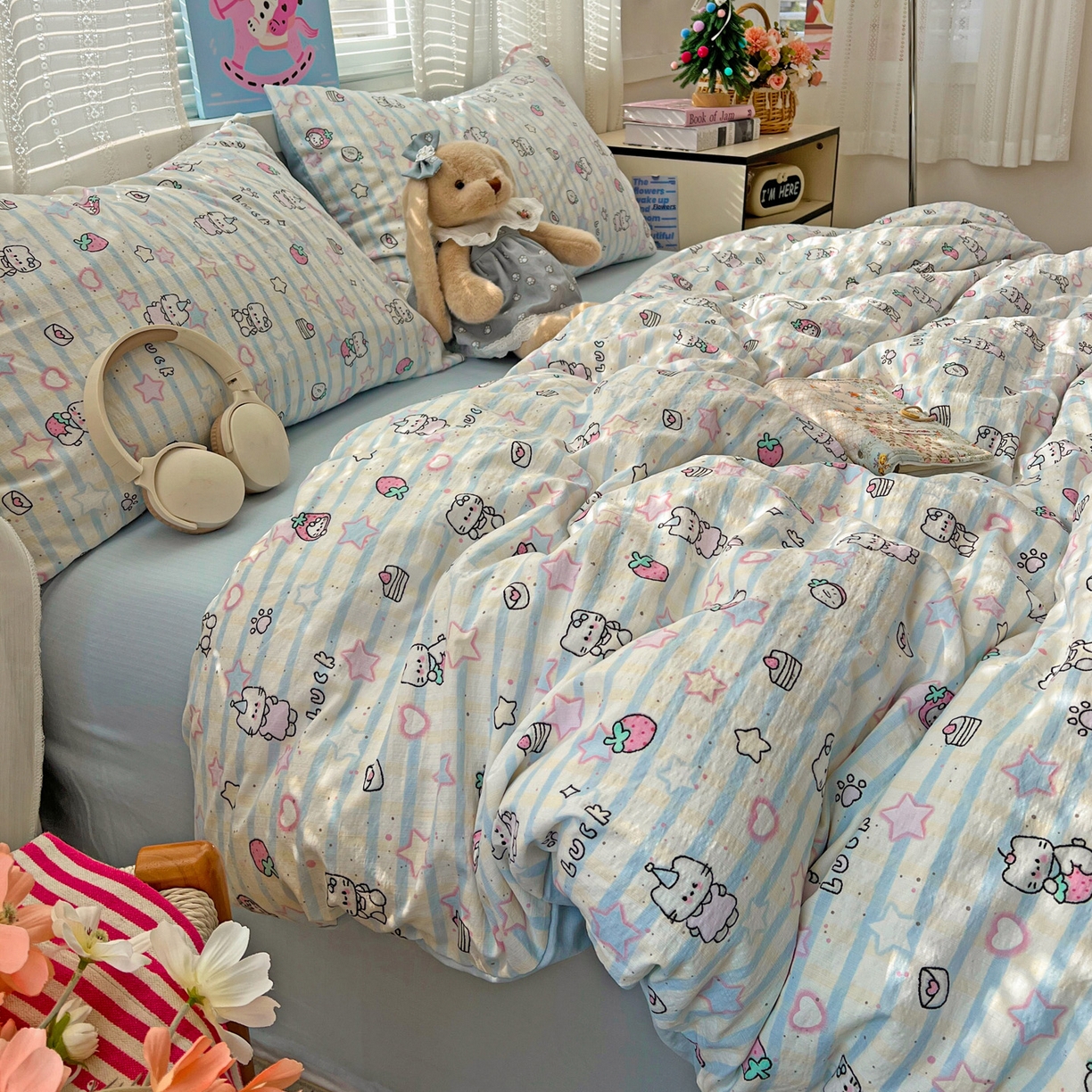 91家纺网 家纺一手货源 找家纺 水木坊 2026新款云感简单款系列四件套 切块草莓猫