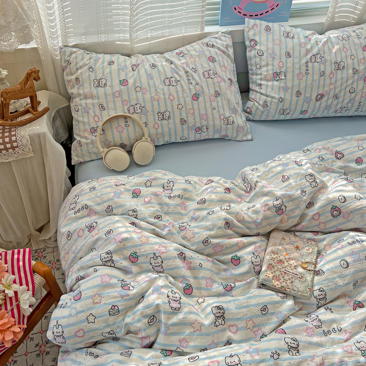 91家纺网 家纺一手货源 找家纺 水木坊 2026新款云感简单款系列四件套 切块草莓猫