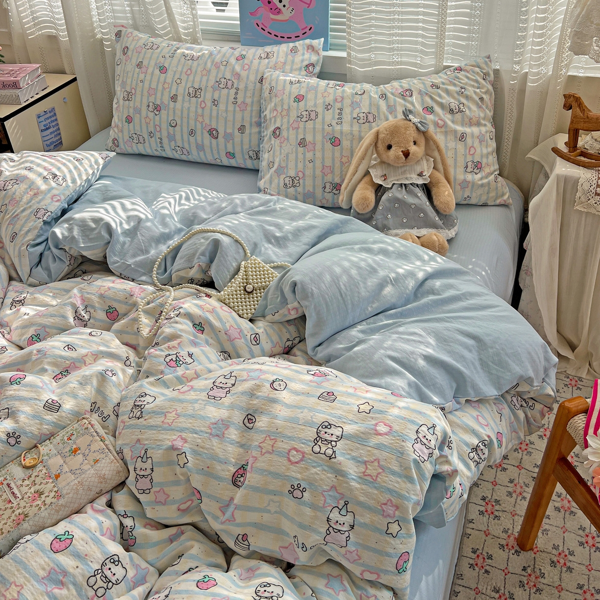 91家纺网 家纺一手货源 找家纺 水木坊 2026新款云感简单款系列四件套 切块草莓猫