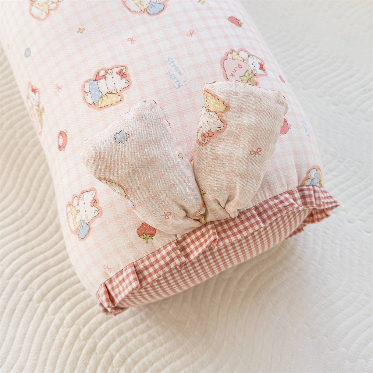 91家纺网 家纺一手货源 找家纺 麦肯锡 2026新款卡通糖果抱枕夹腿抱枕 布丁奶猫【产品图】/对