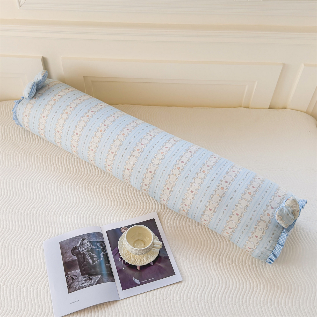 91家纺网 家纺一手货源 找家纺 麦肯锡 2026新款卡通糖果抱枕夹腿抱枕 春日花眠【产品图】/对