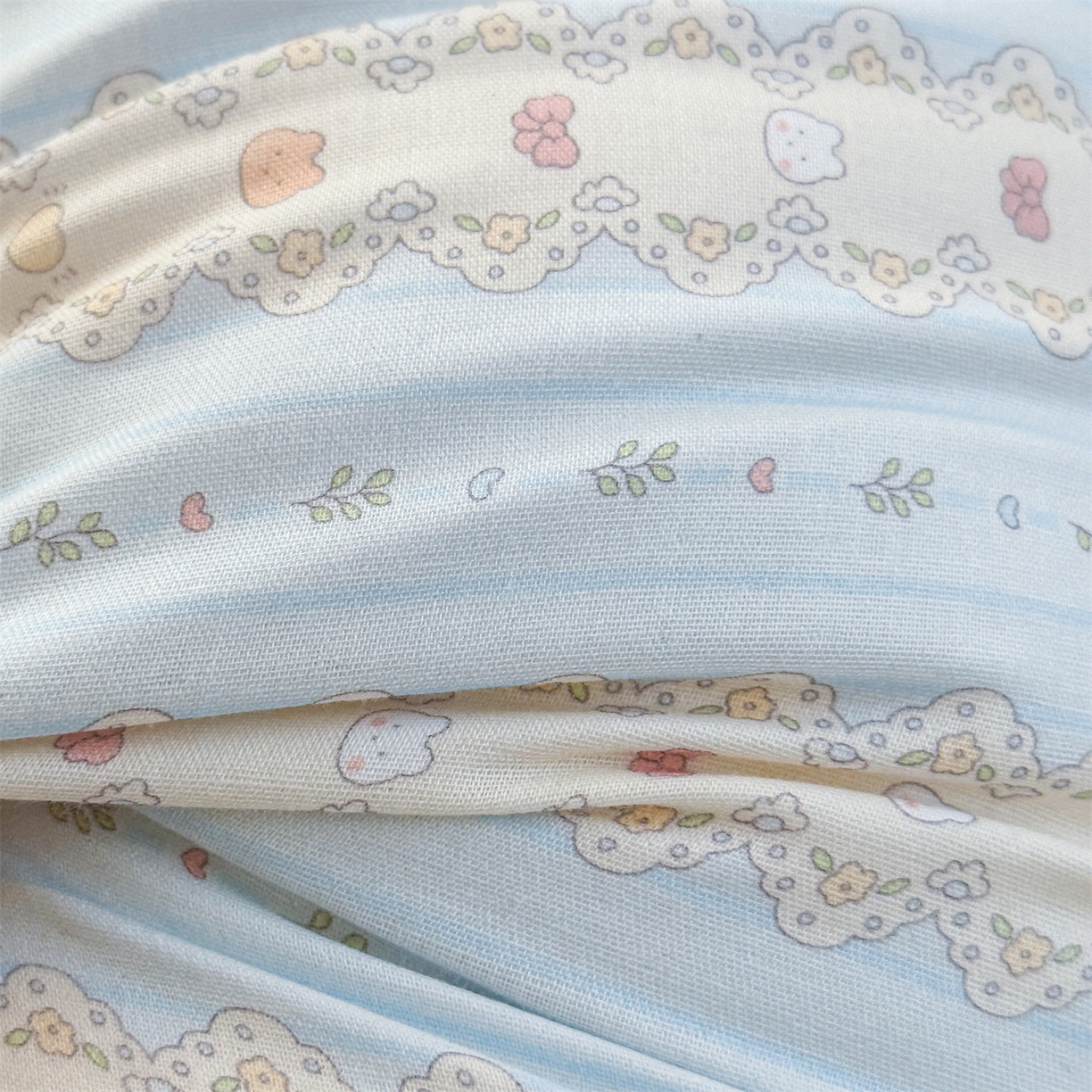 91家纺网 家纺一手货源 找家纺 麦肯锡 2026新款卡通糖果抱枕夹腿抱枕 春日花眠【产品图】/对