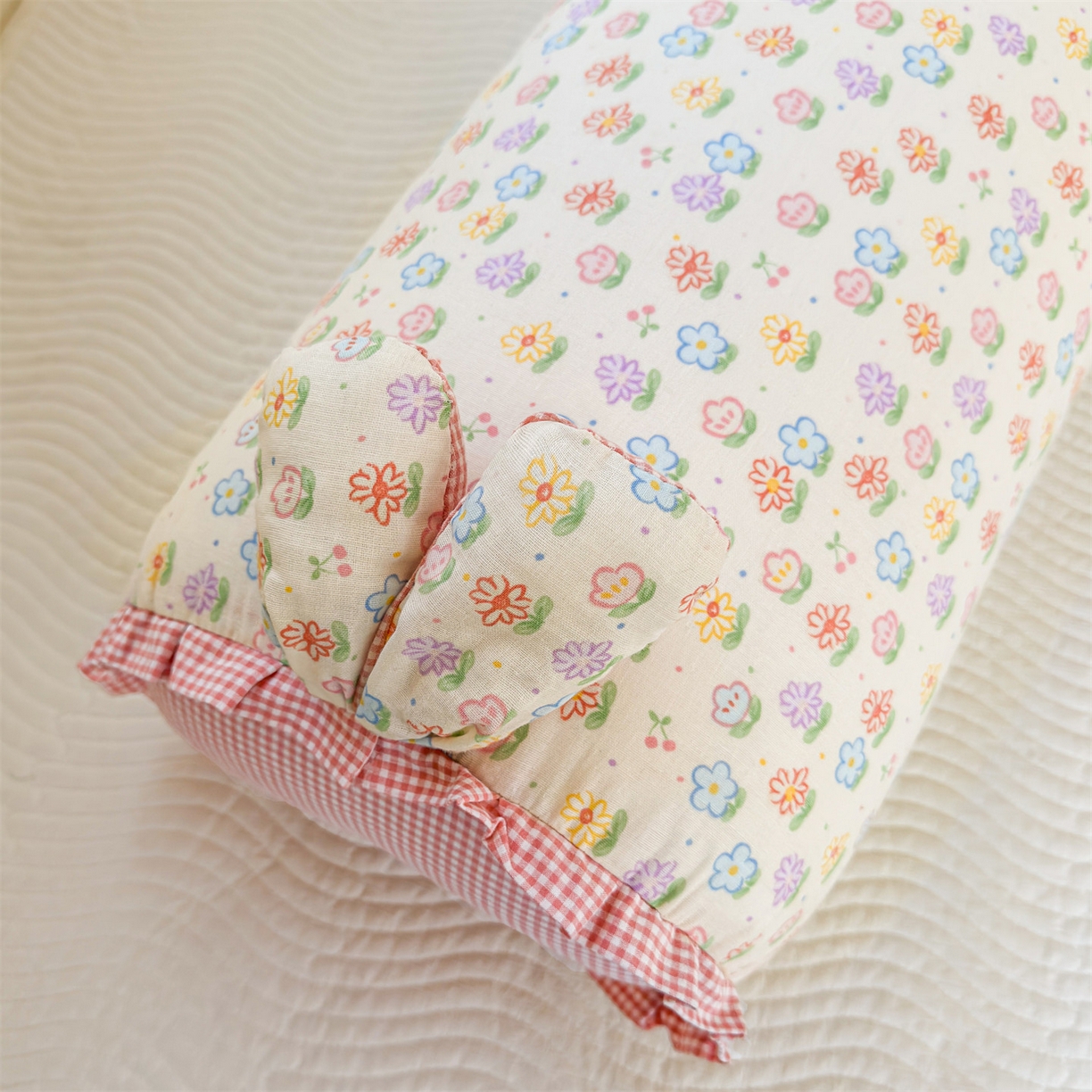 91家纺网 家纺一手货源 找家纺 麦肯锡 2026新款卡通糖果抱枕夹腿抱枕 花花暖阳【产品图】/对