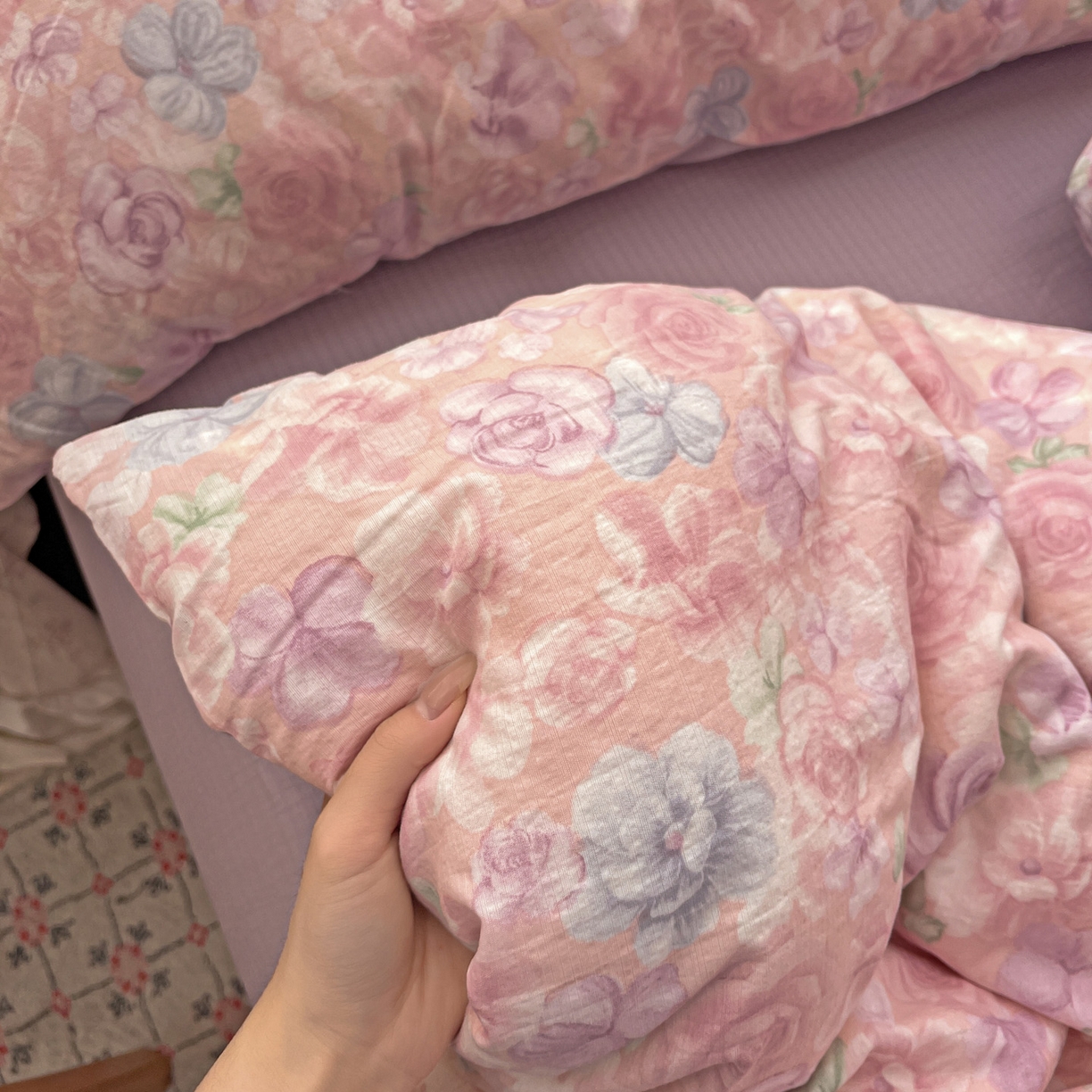 91家纺网 家纺一手货源 找家纺 水木坊 2026新款云感简单款系列四件套 烟紫