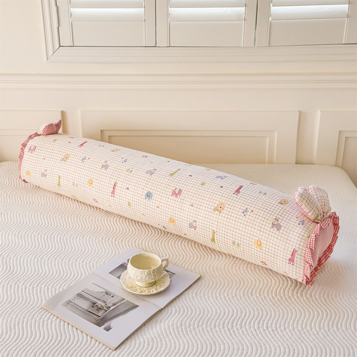 91家纺网 家纺一手货源 找家纺 麦肯锡 2026新款卡通糖果抱枕夹腿抱枕 萌宠乐园【产品图】/对