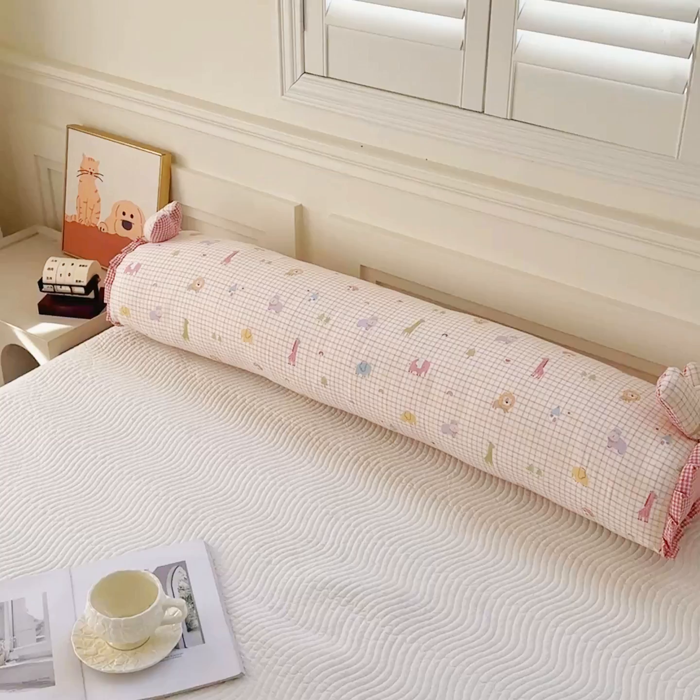 91家纺网 家纺一手货源 找家纺 麦肯锡 2026新款卡通糖果抱枕夹腿抱枕 萌宠乐园【产品图】/对