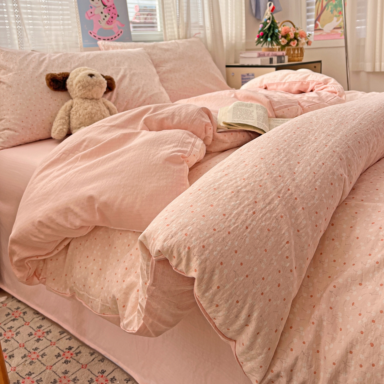 91家纺网 家纺一手货源 找家纺 水木坊 2026新款云感简单款系列四件套 樱桃奶球