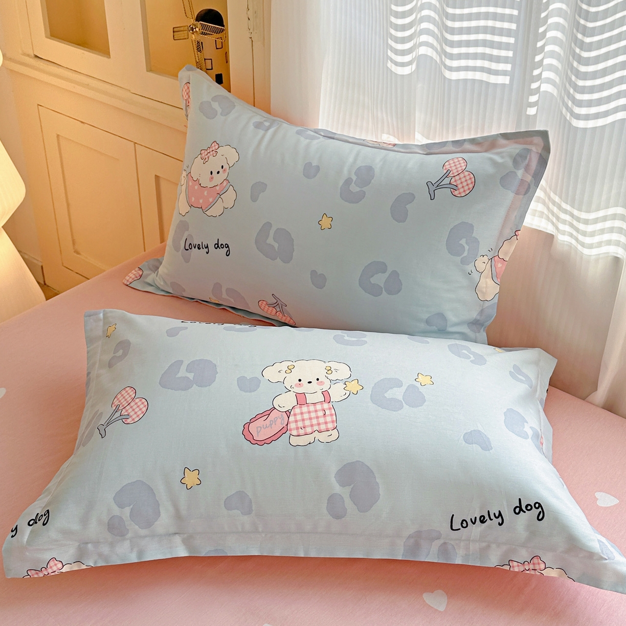 91家纺网 家纺一手货源 找家纺 春雨家居 2026新款全棉印花ins减龄可爱小清新单枕套 比星邦尼狗