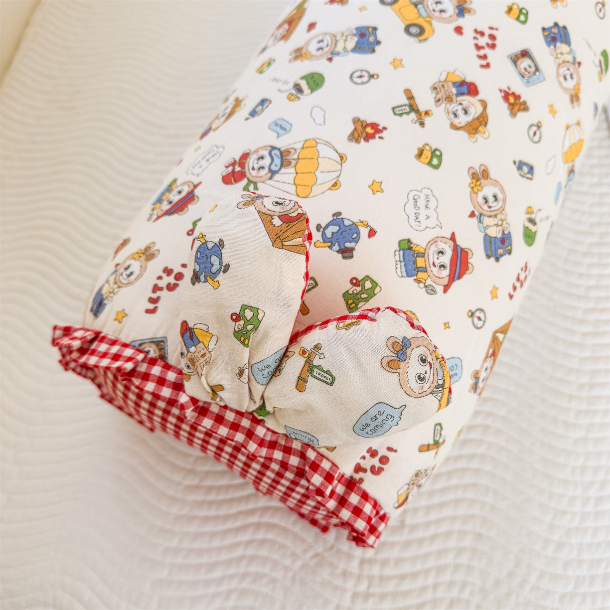 91家纺网 家纺一手货源 找家纺 麦肯锡 2026新款卡通糖果抱枕夹腿抱枕 萌宠跳跳糖【产品图】/对