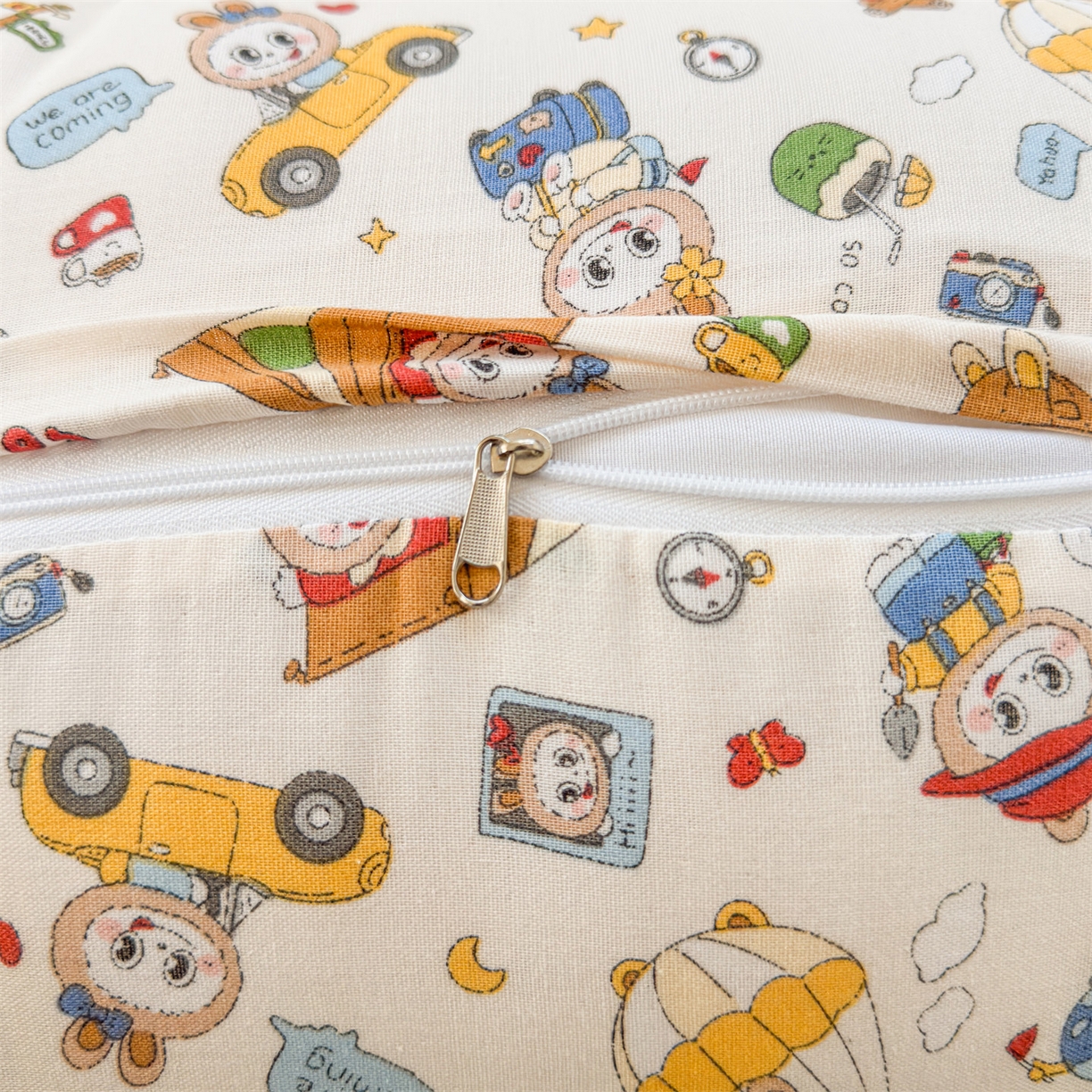 91家纺网 家纺一手货源 找家纺 麦肯锡 2026新款卡通糖果抱枕夹腿抱枕 萌宠跳跳糖【产品图】/对