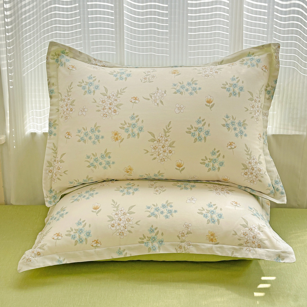 91家纺网 家纺一手货源 找家纺 春雨家居 2026新款全棉印花ins减龄可爱小清新单枕套 春漫庭