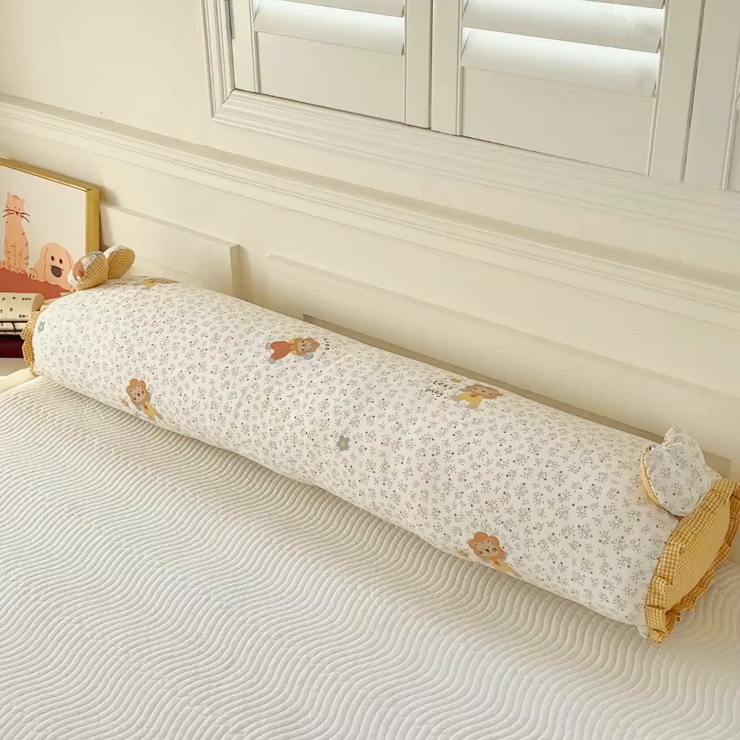 91家纺网 家纺一手货源 找家纺 麦肯锡 2026新款卡通糖果抱枕夹腿抱枕 甜萌小狮子【产品图】/对