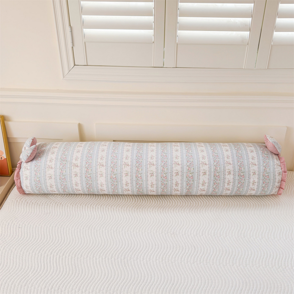 91家纺网 家纺一手货源 找家纺 麦肯锡 2026新款卡通糖果抱枕夹腿抱枕 云边花影【产品图】/对