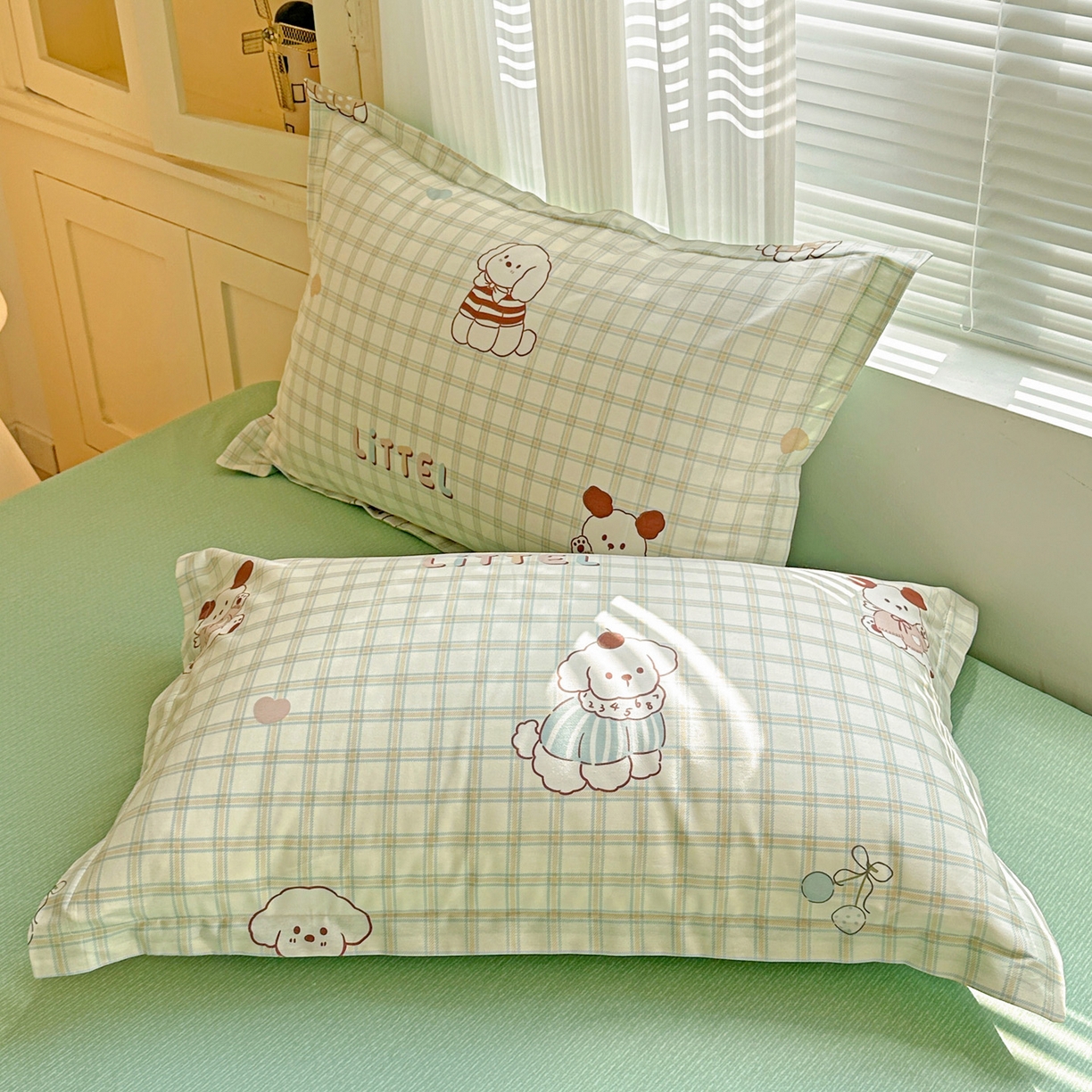 91家纺网 家纺一手货源 找家纺 春雨家居 2026新款全棉印花ins减龄可爱小清新单枕套 格子布丁狗