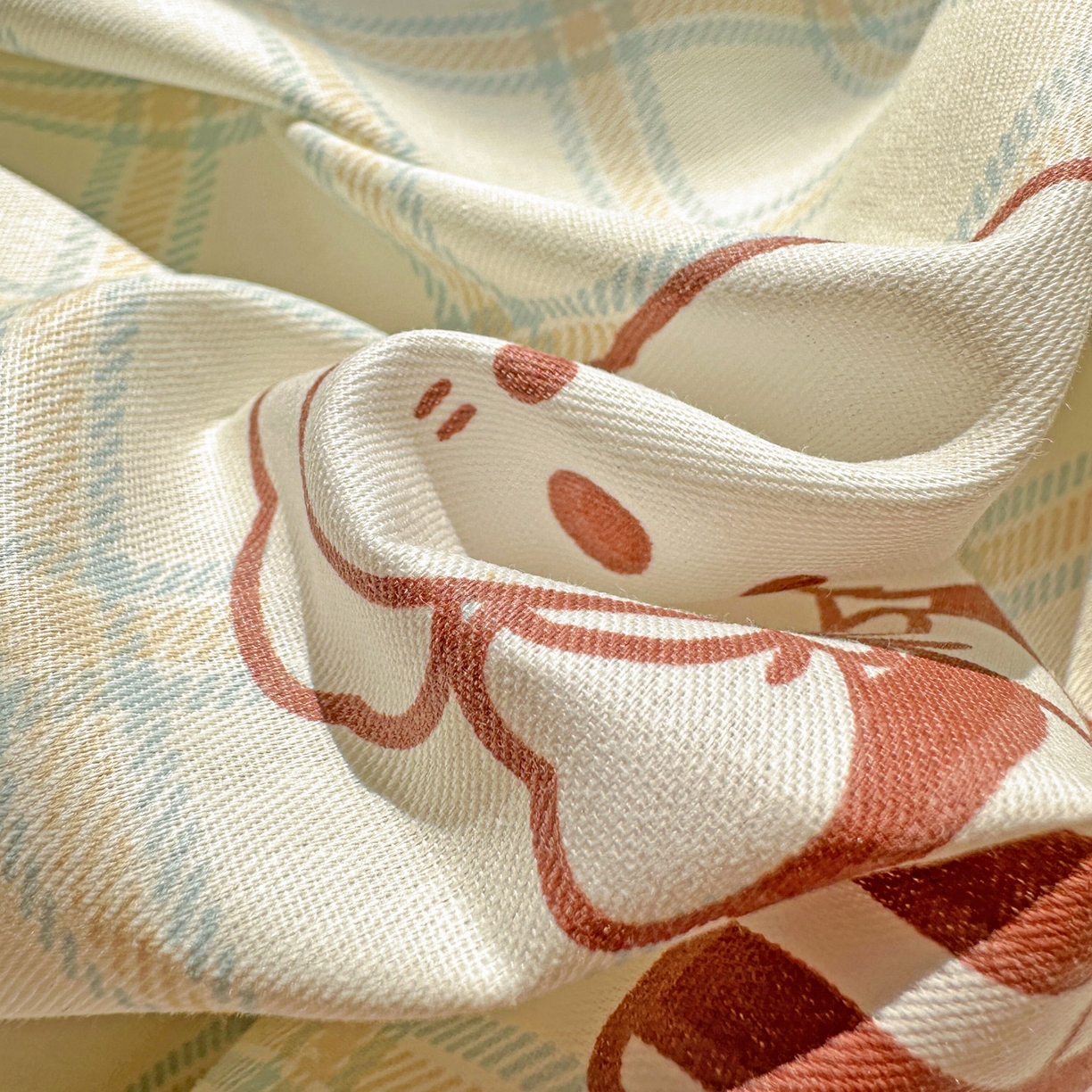 91家纺网 家纺一手货源 找家纺 春雨家居 2026新款全棉印花ins减龄可爱小清新单枕套 格子布丁狗