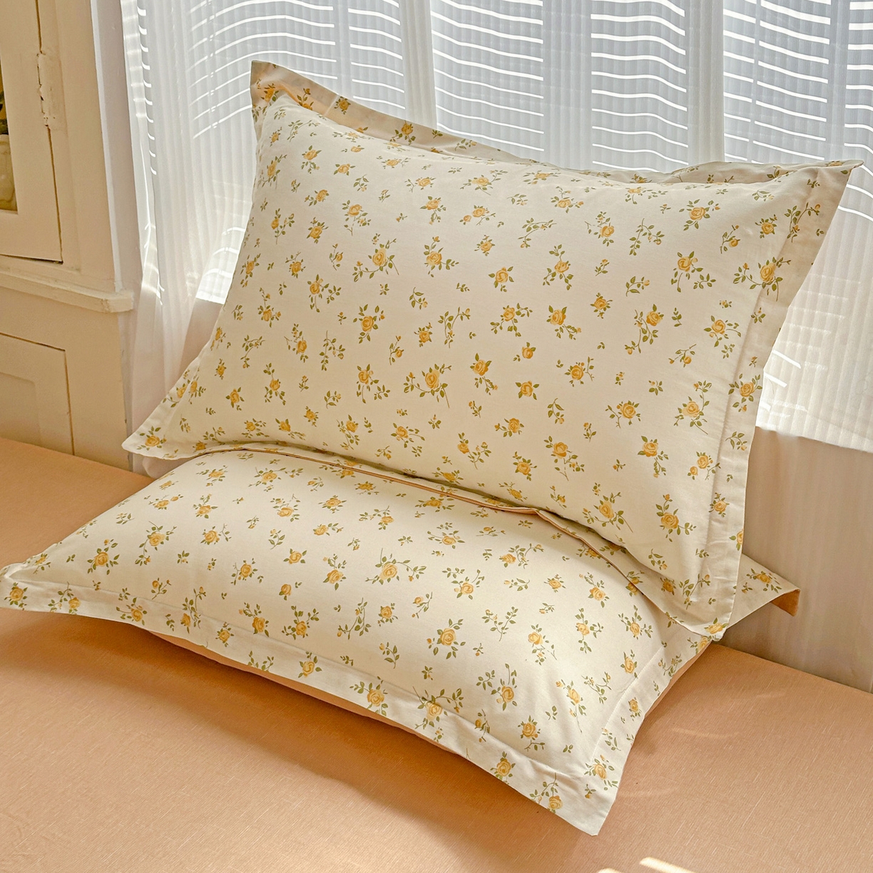 91家纺网 家纺一手货源 找家纺 春雨家居 2026新款全棉印花ins减龄可爱小清新单枕套 故事小黄花