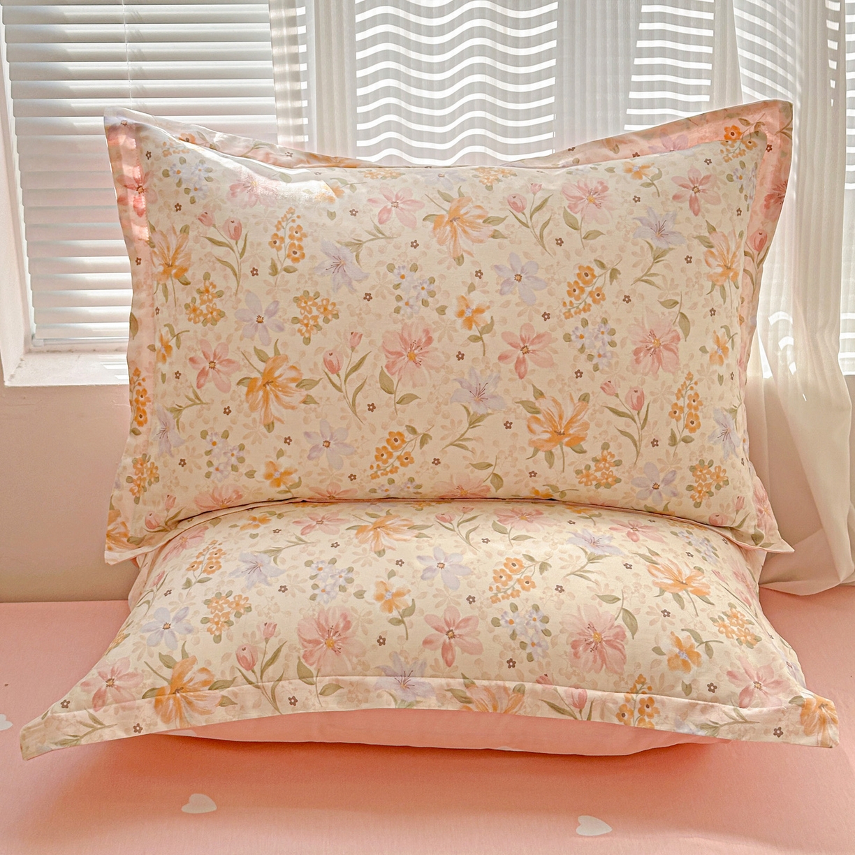 91家纺网 家纺一手货源 找家纺 春雨家居 2026新款全棉印花ins减龄可爱小清新单枕套 苏糖-粉