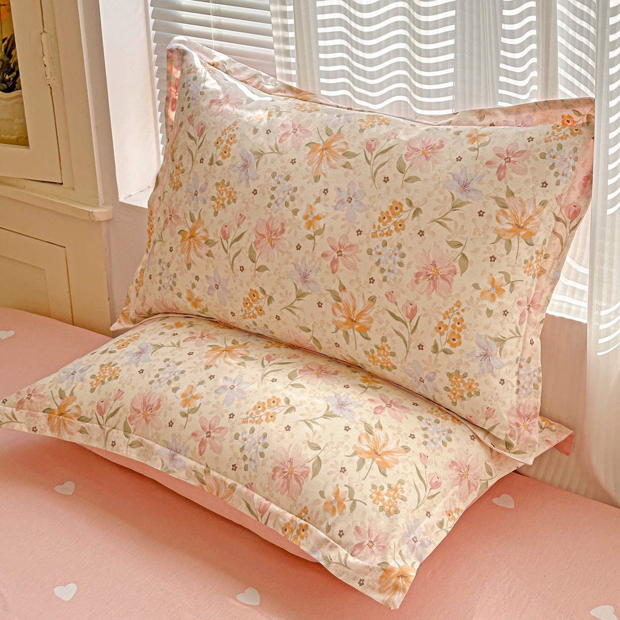 91家纺网 家纺一手货源 找家纺 春雨家居 2026新款全棉印花ins减龄可爱小清新单枕套 苏糖-粉