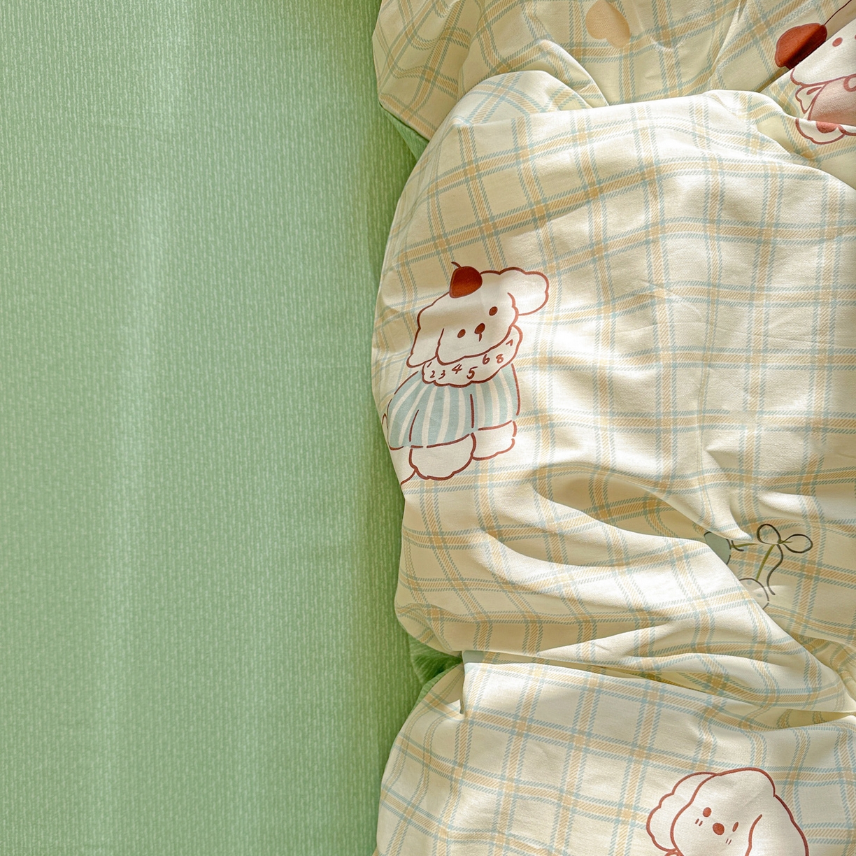 91家纺网 家纺一手货源 找家纺 春雨家居 2026新款全棉印花ins减龄可爱小清新单被套 格子布丁狗